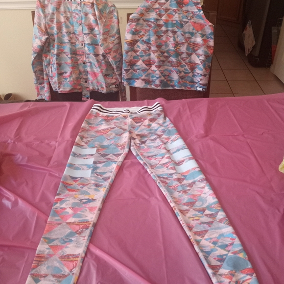 ADIDAS OUTFIT - Picture 8 of 12